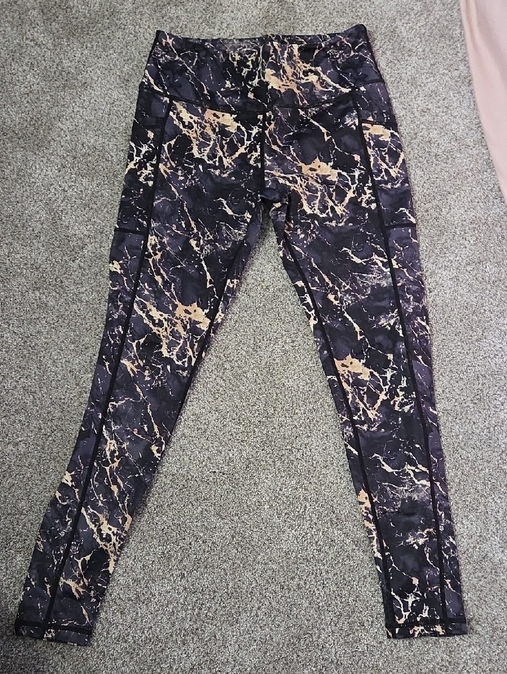 Constantly Varied Gear Marble-Print Jeggings - Black & Tan